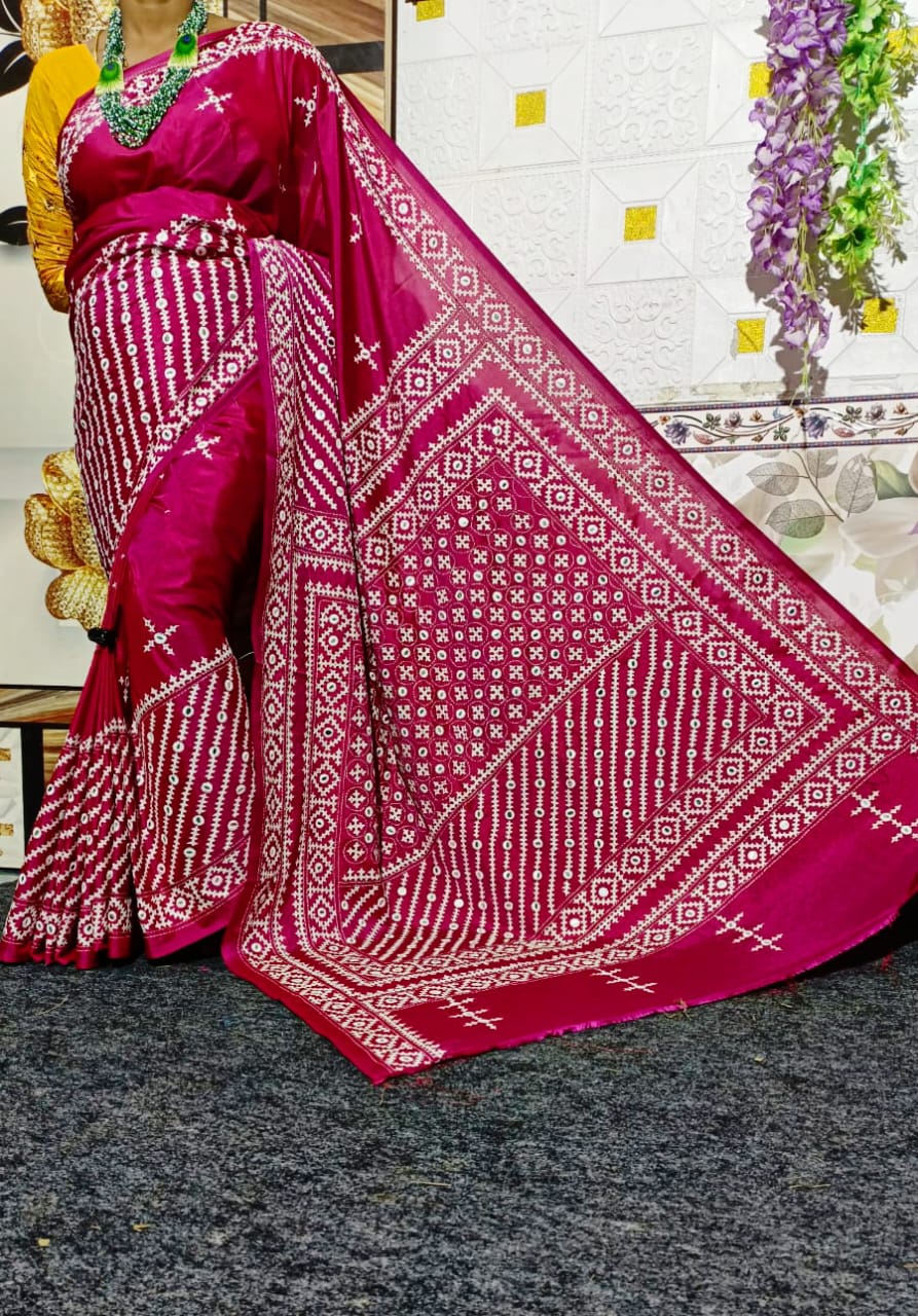 Gujrati Stitched Saree With Beautiful Mirror Work And Blouse Piece
